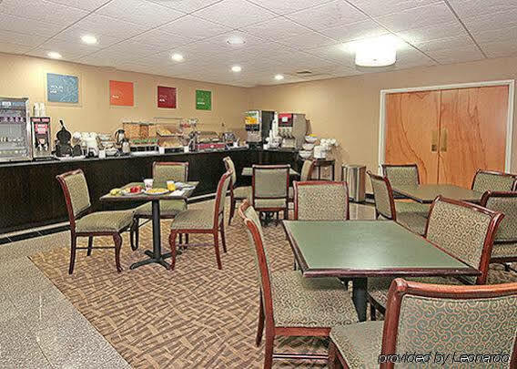 Four Points By Sheraton Raleigh Arena Extérieur photo